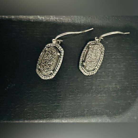 Kendra Scott: Lee Sterling Silver Drop Earrings Platinum Drusy - Picture 2 of 5